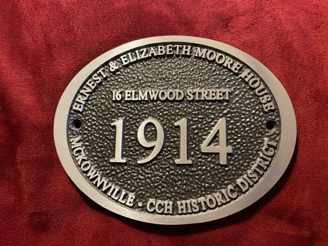 aluminium house
        plaque - 16 Elmwood example